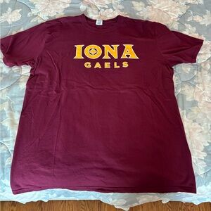 Iona College Gaels Adult Tshirt Size XL